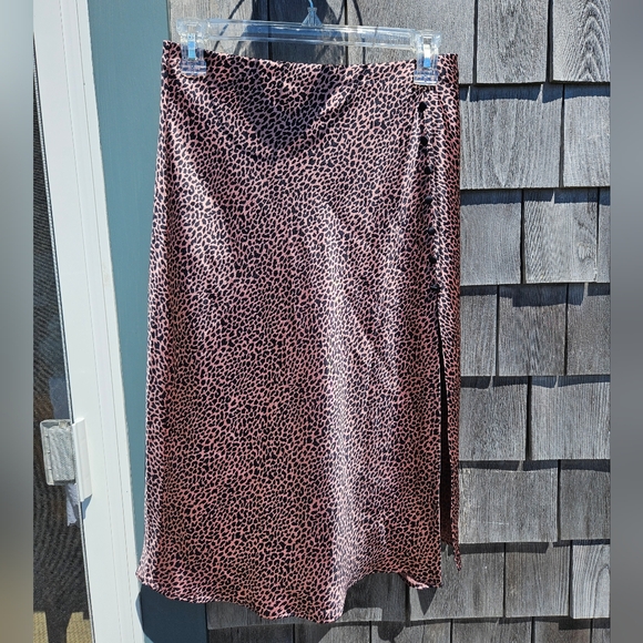 Victoria's Secret Cheetah Slit Skirt - size small - Picture 1 of 6